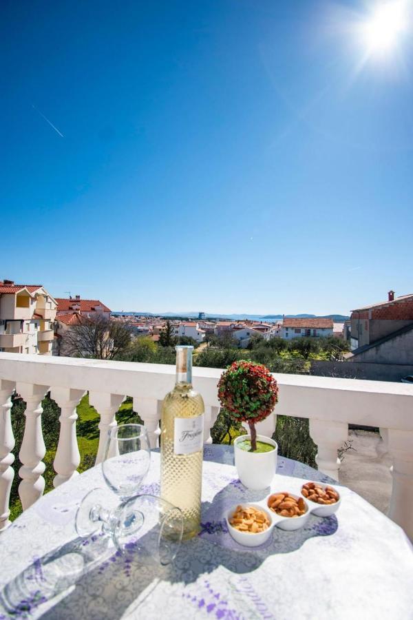 Family Holiday Apartments Lucia Vodice Dış mekan fotoğraf