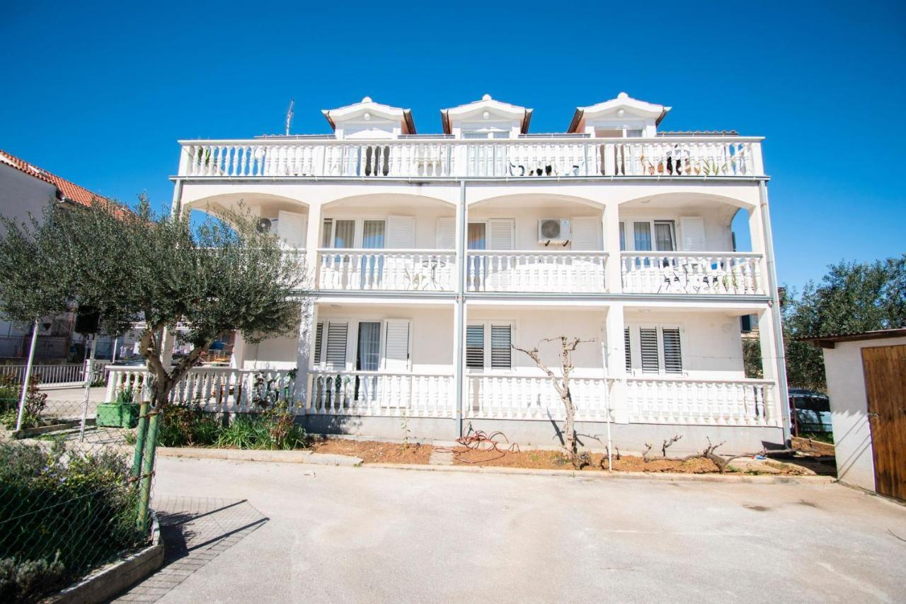 Family Holiday Apartments Lucia Vodice Dış mekan fotoğraf