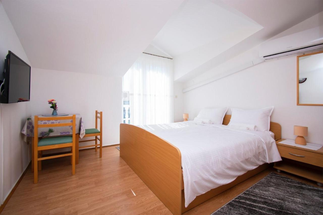 Family Holiday Apartments Lucia Vodice Dış mekan fotoğraf