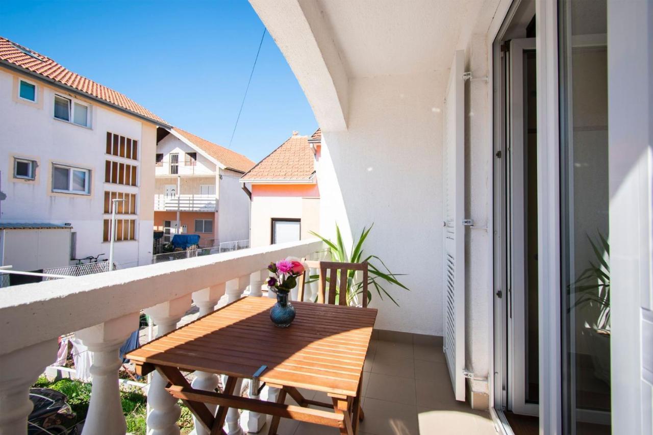 Family Holiday Apartments Lucia Vodice Dış mekan fotoğraf